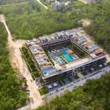 Mistiq Private With Garden Apartment