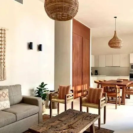 Charming 2br Ground Floor With Private Pool
