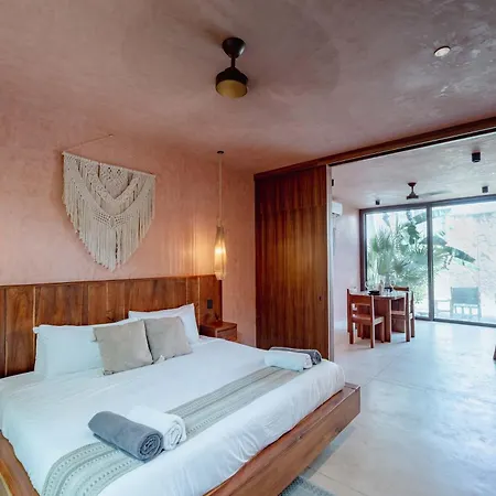 Villa Elegant 2br With 2 Pools & Jungle Views *