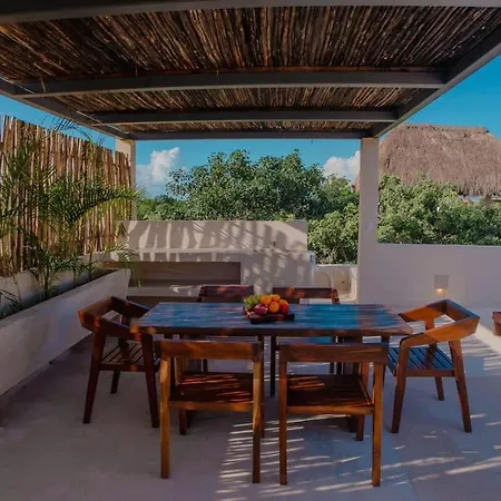 Holistika 9br Jungle Estate With Private Plunge Pools & Rooftop Holiday home
