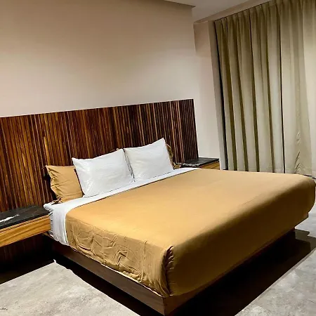 Jungle Panoramic View Ph With Club Shuttle & Gym Apartment