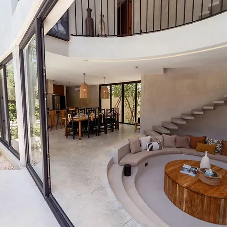 Apartment Chumuuk - Modern 5br Sanctuary With Large Pool And Rooftop Terrace *