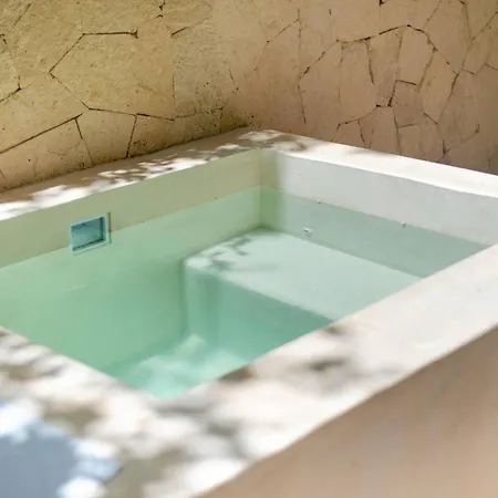 Tropical Retreat: Scooters, Hot Tub, Pool, Projector Apartment Tulum