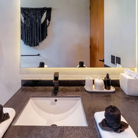 Chumuuk - Modern 5br Sanctuary With Large Pool And Rooftop Terrace Apartment Tulum