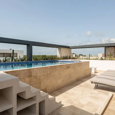Tropical Retreat: Scooters, Hot Tub, Pool, Projector Apartment
