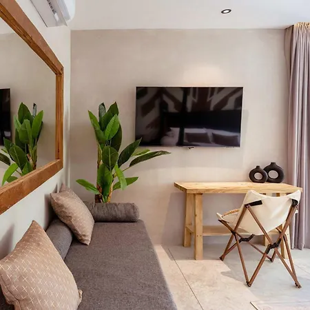 Chumuuk - Modern 5br Sanctuary With Large Pool And Rooftop Terrace Apartment *