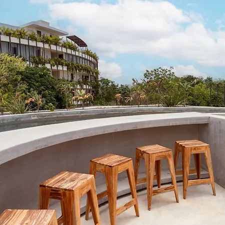 Apartment Chumuuk - Modern 5br Sanctuary With Large Pool And Rooftop Terrace