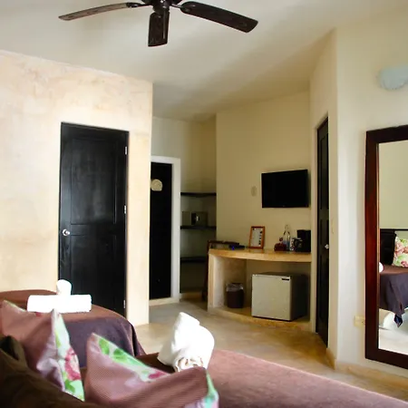 Hotel Boutique 06 (adults Only) 3*