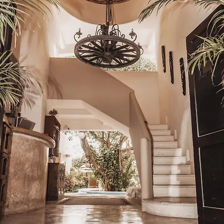 Hotel Boutique 06 (adults Only) 3*