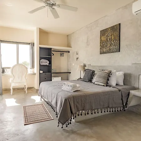 Boutique 06 (adults Only) 3*