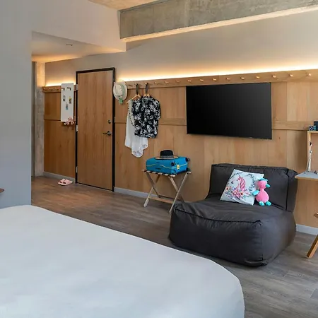 Moxy Hotel