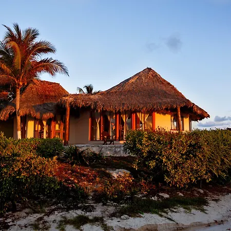 Hotel Maya By G