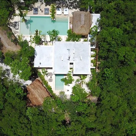 Una Vida Hotel 5*