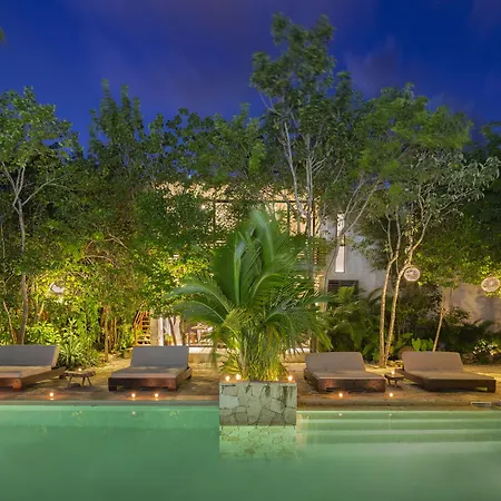 Hotel Una Vida 5*