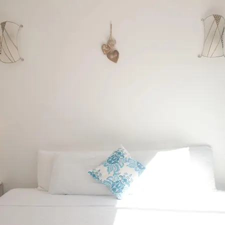 Mango Hotel