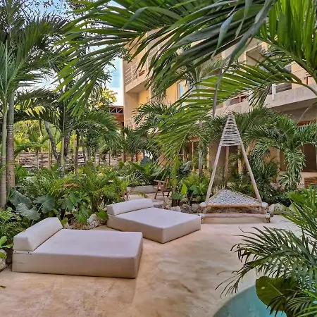 Luxury Hideaway - Rooftop Pool - Jacuzzi - Gym In Apartment