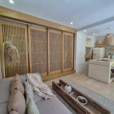 Apartment Luxury Hideaway - Rooftop Pool - Jacuzzi - Gym In