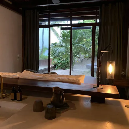 Libelula Beachfront 4*