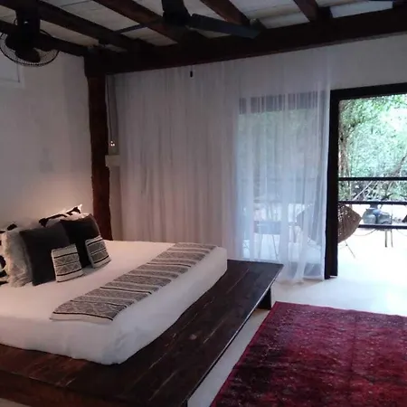 Hotel Amor Rooms 2*