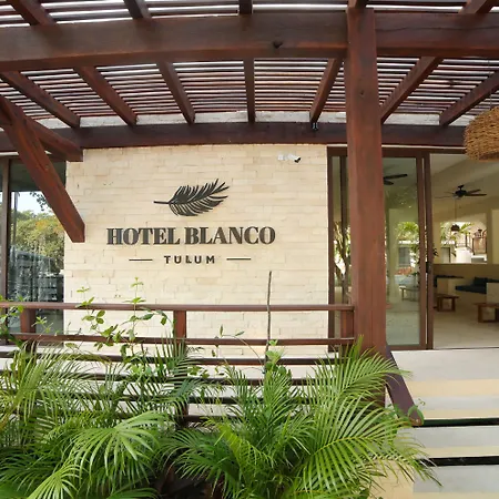 Hotel Blanco Adults Only 3*