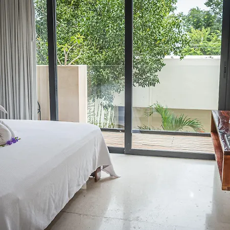 Hotel Moonshine & Tulum