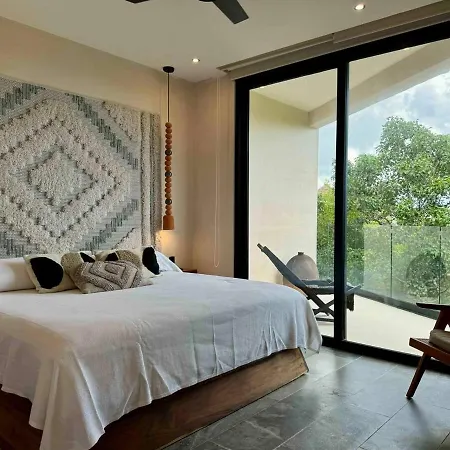 Villa Kataluum- Luxurious Eco-chic Ph With Pool Tulum