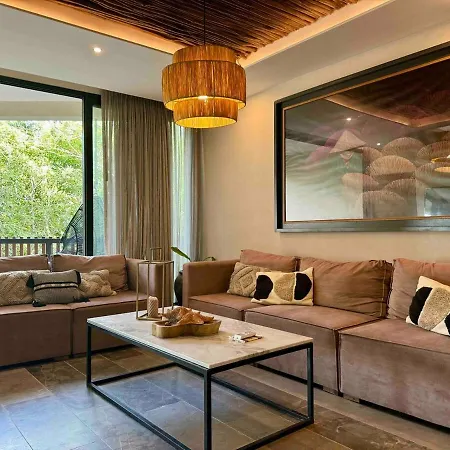 Kataluum- Luxurious Eco-chic Ph With Pool Villa