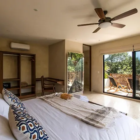 Casa Kookay, 6br Luxury 3 Pools, Aldea Zama Holiday home
