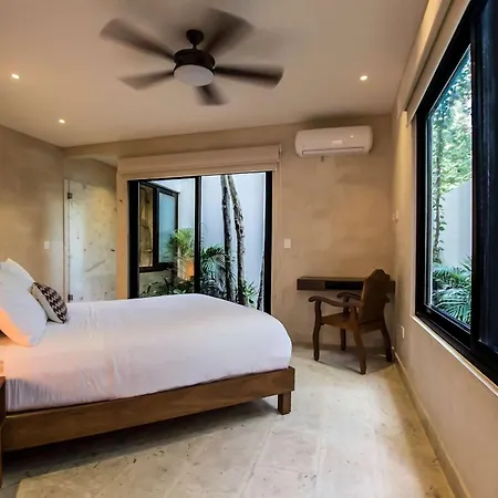 Casa Kookay, 6br Luxury 3 Pools, Aldea Zama Holiday home