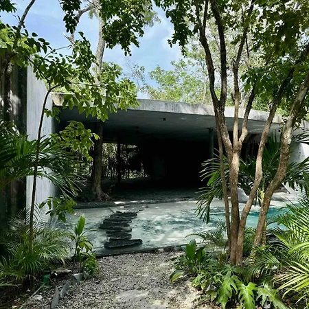 Villa Kataluum- Luxurious Eco-chic Ph With Pool