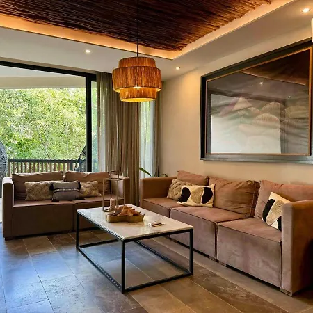 Kataluum- Luxurious Eco-chic Ph With Pool Villa *