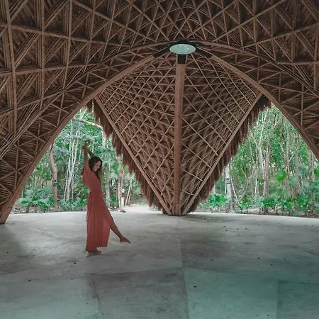 Villa Kataluum- Luxurious Eco-chic Ph With Pool
