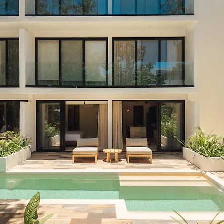 101 Park By Lumina Apartment