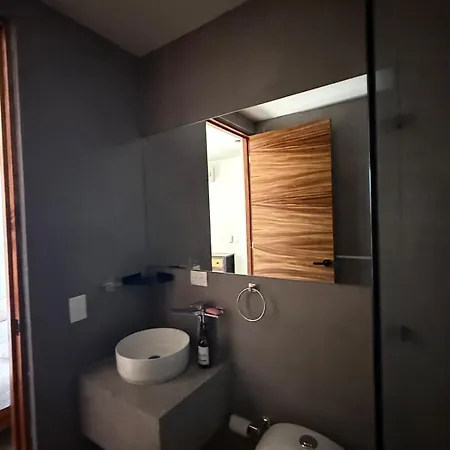 2 Bdrm-2 Baths For Groups & Music Lovers Apartment *