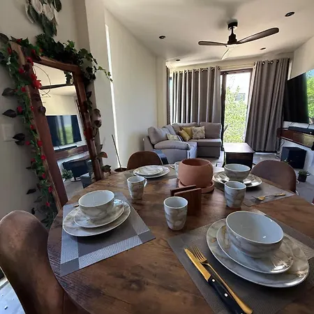 2 Bdrm-2 Baths For Groups & Music Lovers Apartment *
