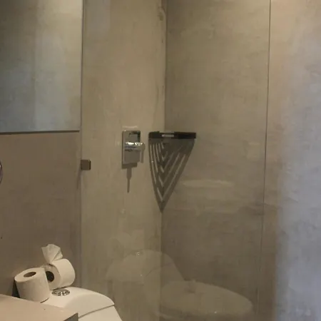 2 Bdrm-2 Baths For Groups & Music Lovers Apartment *