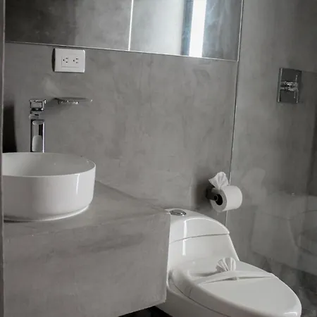 2 Bdrm-2 Baths For Groups & Music Lovers *