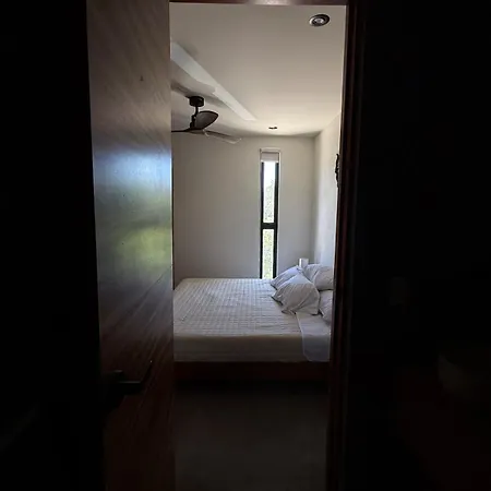 2 Bdrm-2 Baths For Groups & Music Lovers Apartment *