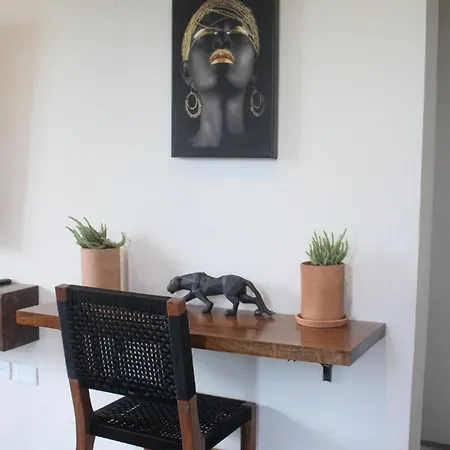 2 Bdrm-2 Baths For Groups & Music Lovers Apartment