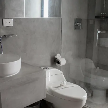 2 Bdrm-2 Baths For Groups & Music Lovers Apartment *