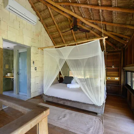 Vida Silvestre Lodge *
