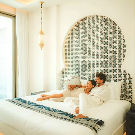 Hotel Sana Beachfront Boutique 5*
