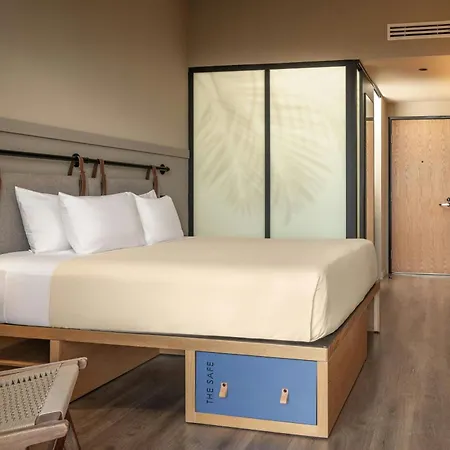 Moxy 3* Tulum