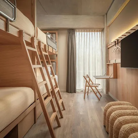 Moxy Hotel 3*