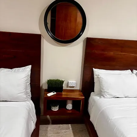 Casa Vibe- Private- Ph- Rooftop- Pool- 3 Balcony Hotel
