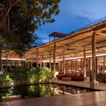 Hotel Moxy Tulum