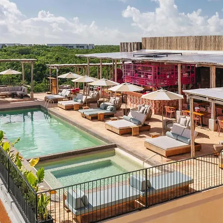 Moxy Hotel