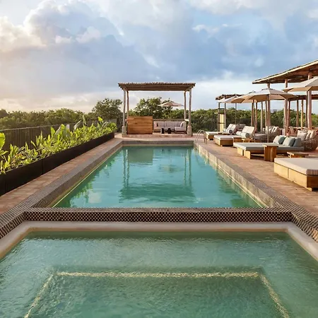 Moxy 3* Tulum