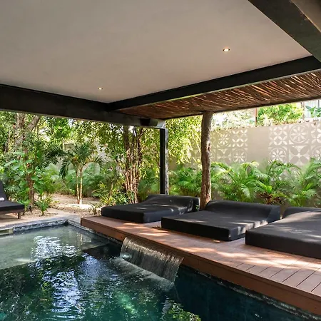 Casa Kefi- Award Winning - Jungle Paradise