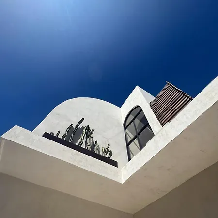 Villa Casa Tira - Your Luxury Jungle Mansion In